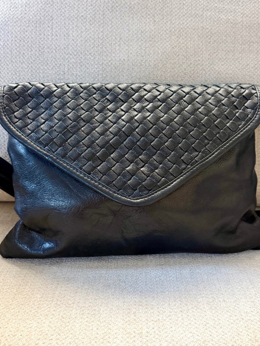 WANDERERS TRAVEL CO. THE MARSEILLE WOVEN CROSSBODY CLUTCH